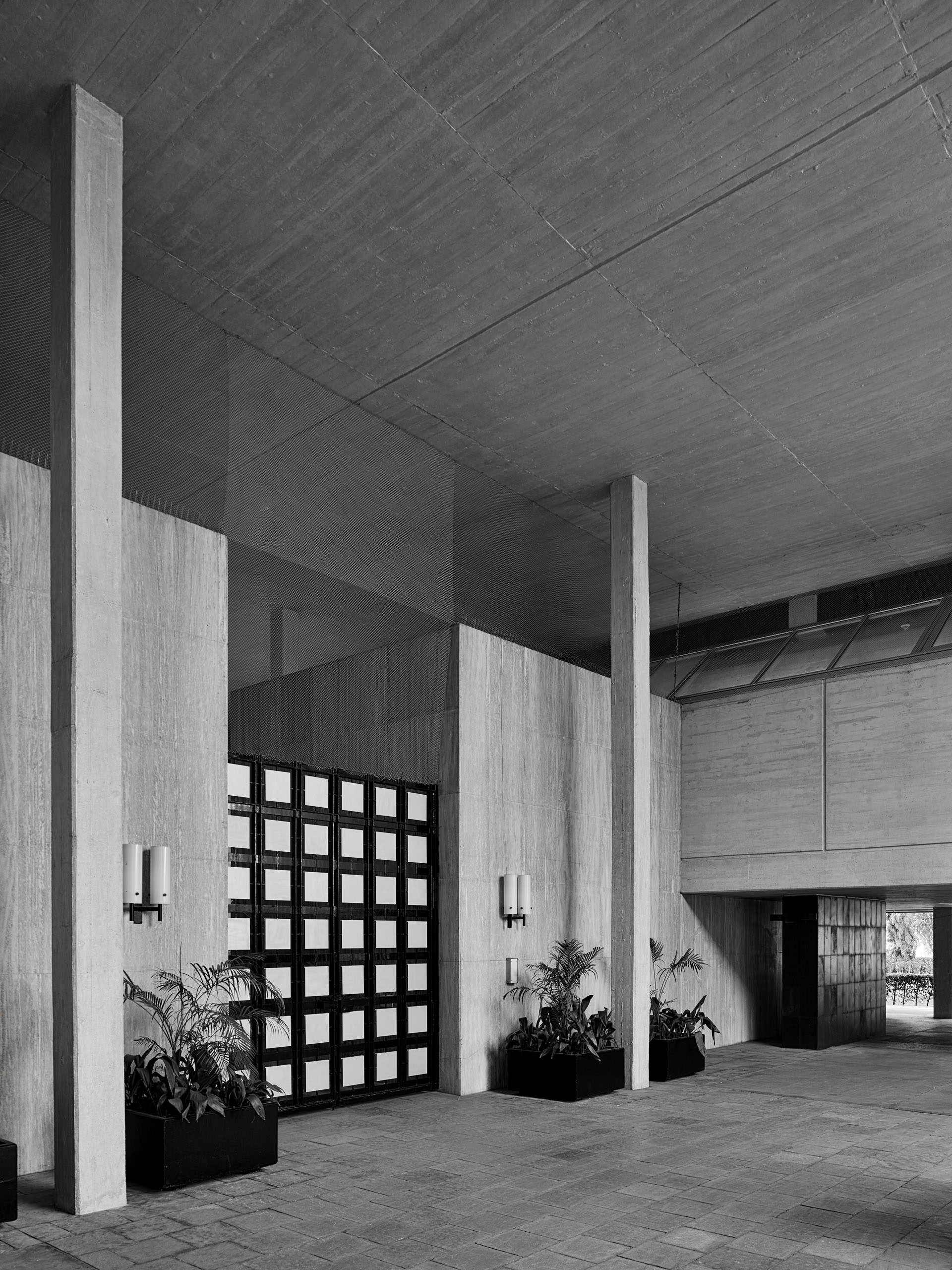 E11349 030914 BW j2560